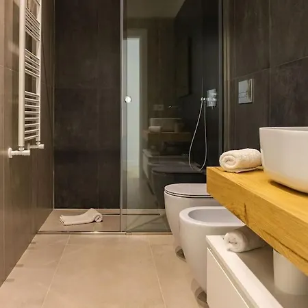 Apartment Luxury Jacuzzi Atena