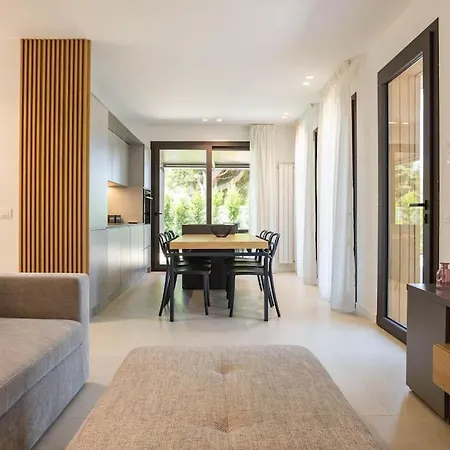 Apartmán Luxury Jacuzzi Atena